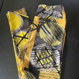 LuLaRoe one size leggings - vintage pattern